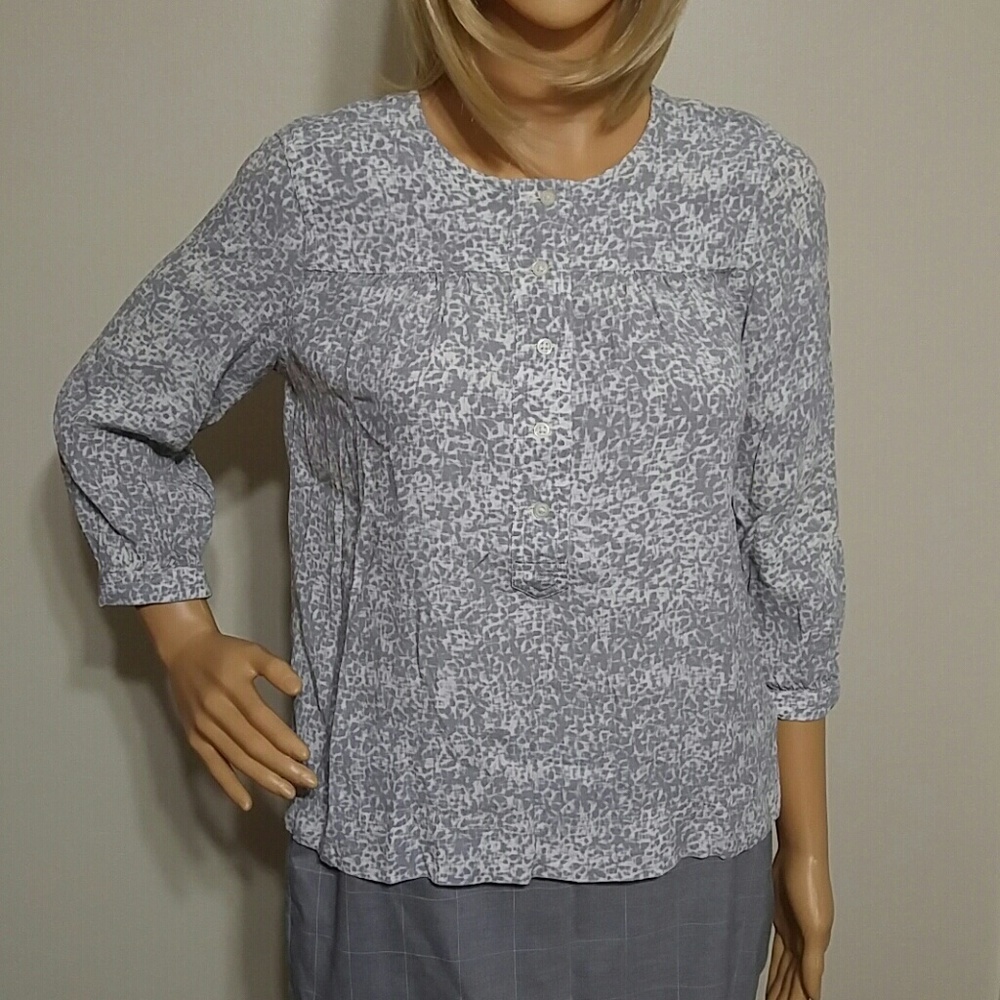 GAP bluish gray and white blouse size XSP